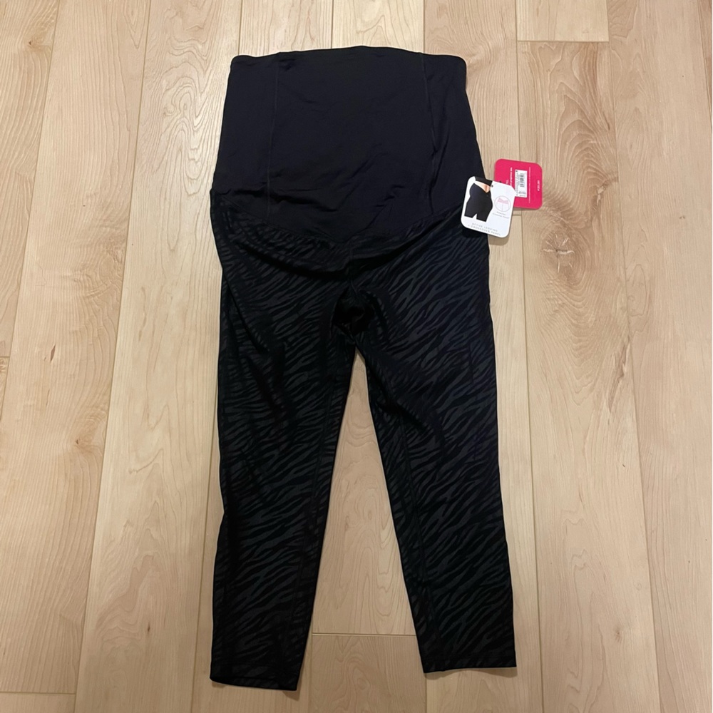 Isabel Maternity Over the Belly Low Back Animal Embossed Activewear Crop